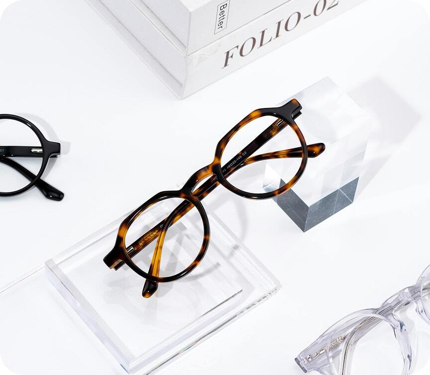 Payne Glasses - card UC